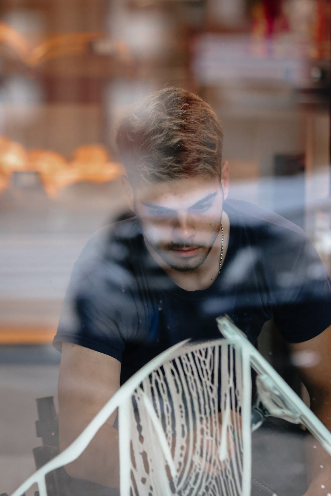 Julien, fondateur de Vitronet, au travail